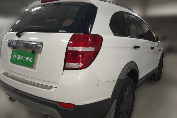 Used Chevrolet Captiva 2014 2.4L Two-Wheel Drive Urban Version 7 Seats Rear Right 45 Deg