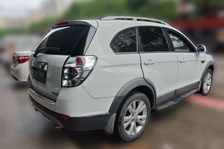 Used Chevrolet Captiva 2014 2.4L 4x4 Flagship Edition 7 Seats Rear Right 45 Deg