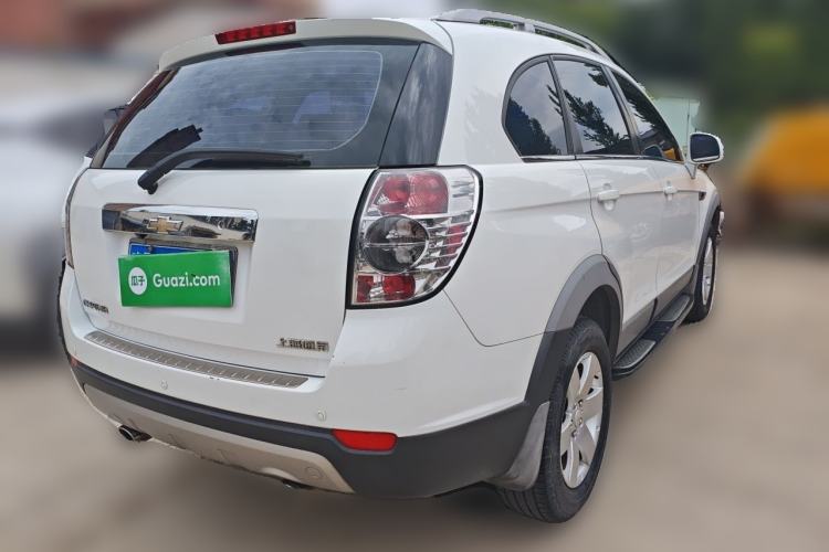 Used Chevrolet Captiva 2014 2.4L Two-Wheel Drive Urban Version 7 Seats Rear Right 45 Deg