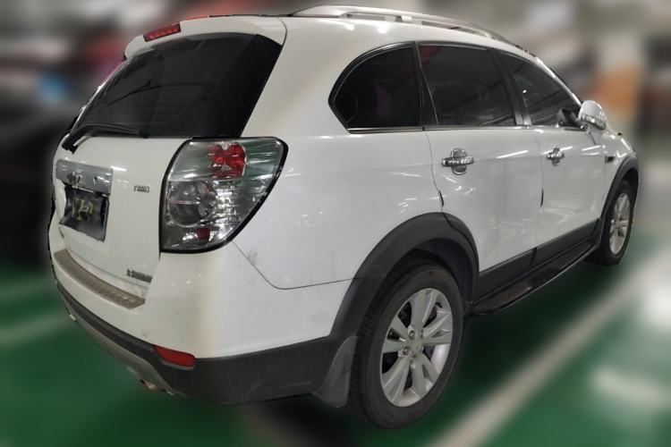 Used Chevrolet Captiva 2014 2.4L 4x4 Flagship Edition 7 Seats Rear Right 45 Deg