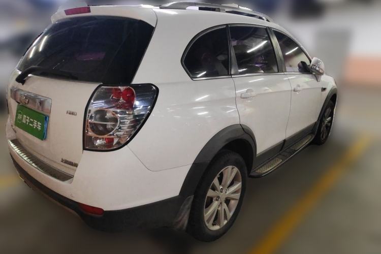 Used Chevrolet Captiva 2014 2.4L 4x4 Flagship Edition 7 Seats Rear Right 45 Deg