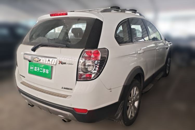 Used Chevrolet Captiva 2014 2.4L 4x4 Flagship Edition 7 Seats Rear Right 45 Deg