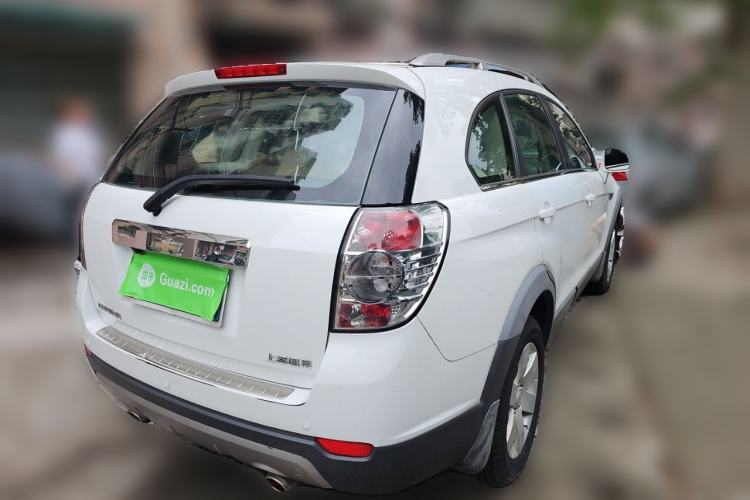 Used Chevrolet Captiva 2014 2.4L Two-Wheel Drive Urban Version 7 Seats Rear Right 45 Deg