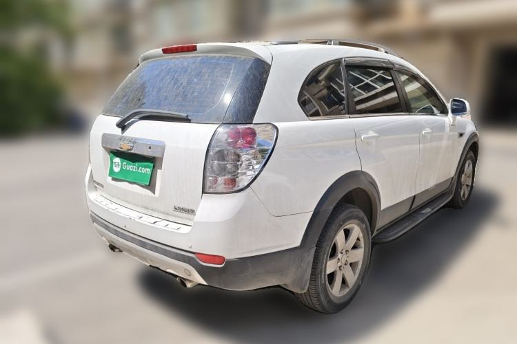 Used Chevrolet Captiva 2014 2.4L Two-Wheel Drive Urban Version 7 Seats Rear Right 45 Deg