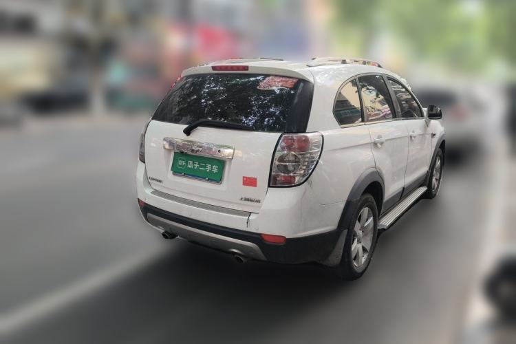Used Chevrolet Captiva 2014 2.4L Two-Wheel Drive Urban Version 7 Seats Rear Right 45 Deg