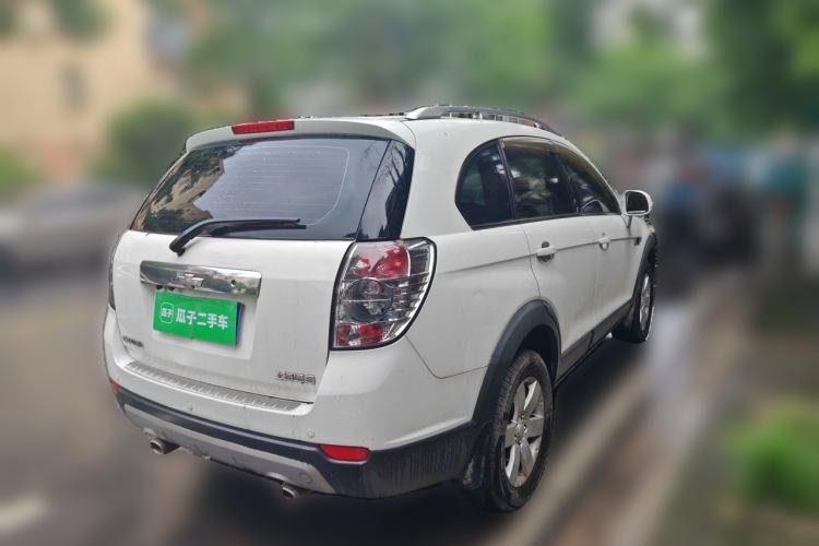 Used Chevrolet Captiva 2014 2.4L Two-Wheel Drive Urban Version 7 Seats Rear Right 45 Deg