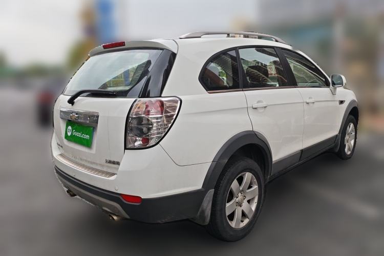 Used Chevrolet Captiva 2014 2.4L Two-Wheel Drive Urban Version 7 Seats Rear Right 45 Deg