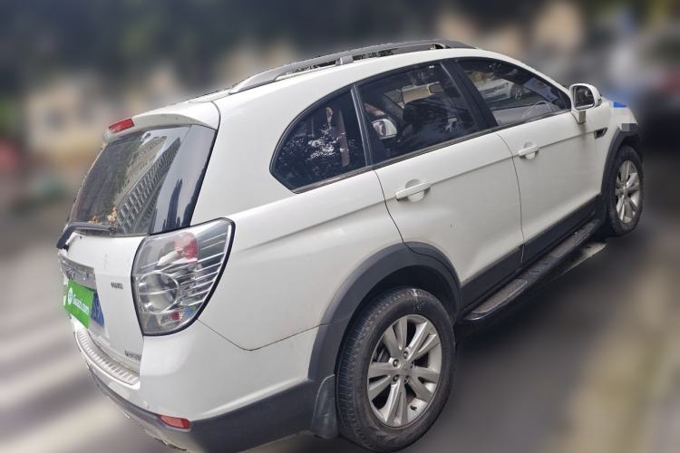 Used Chevrolet Captiva 2014 2.4L 4x4 Flagship Edition 7 Seats Rear Right 45 Deg
