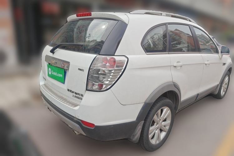Used Chevrolet Captiva 2014 2.4L 4x4 Flagship Edition 7 Seats Rear Right 45 Deg