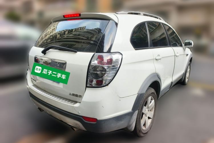 Used Chevrolet Captiva 2014 2.4L Two-Wheel Drive Urban Version 7 Seats Rear Right 45 Deg