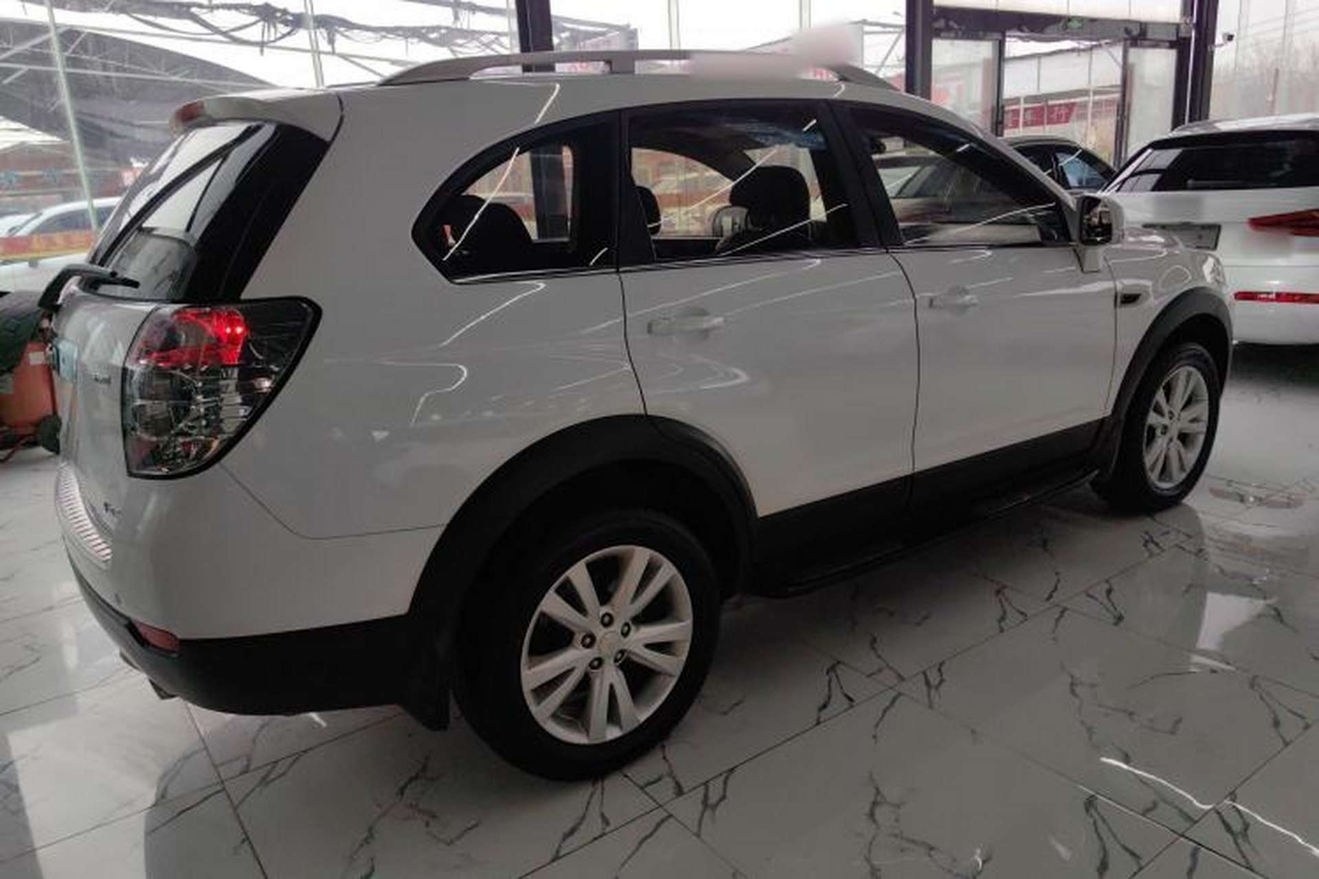Used Chevrolet Captiva 2014 2.4L 4x4 Flagship Edition 7 Seats Rear Right 45 Deg