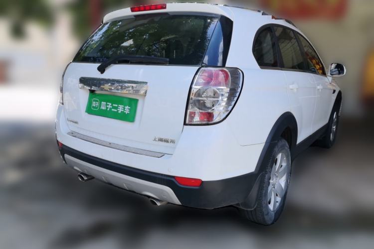 Used Chevrolet Captiva 2014 2.4L Two-Wheel Drive Urban Version 7 Seats Rear Right 45 Deg