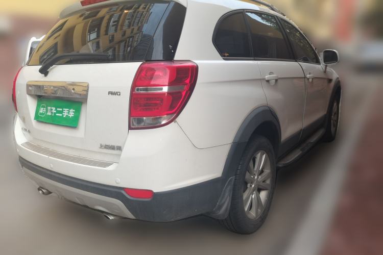 Used Chevrolet Captiva 2014 2.4L 4x4 Flagship Edition 7 Seats Rear Right 45 Deg