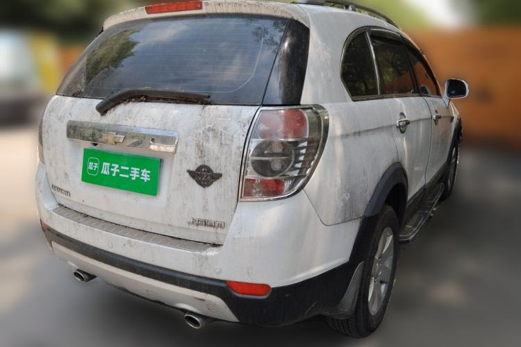 Used Chevrolet Captiva 2014 2.4L Two-Wheel Drive Urban Version 7 Seats Rear Right 45 Deg