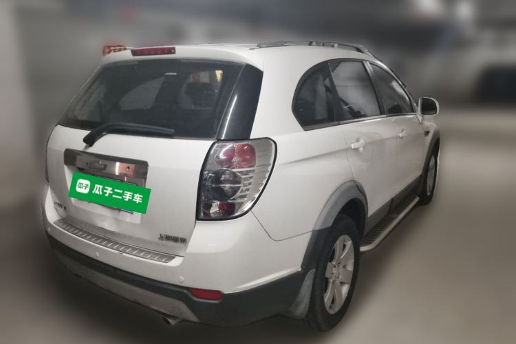 Used Chevrolet Captiva 2014 2.4L Two-Wheel Drive Urban Version 7 Seats Rear Right 45 Deg