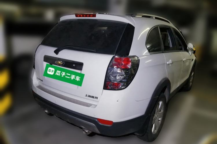 Used Chevrolet Captiva 2014 2.4L Two-Wheel Drive Urban Version 7 Seats Rear Right 45 Deg