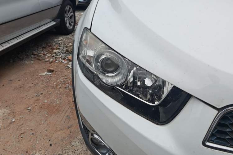Used Chevrolet Captiva 2014 2.4L 4x4 Flagship Edition 7 Seats Right Front Headlight