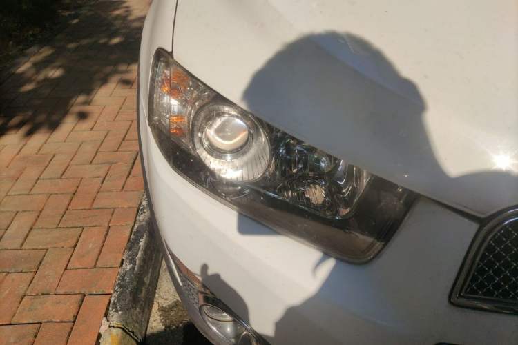 Used Chevrolet Captiva 2014 2.4L 4x4 Flagship Edition 7 Seats Right Front Headlight