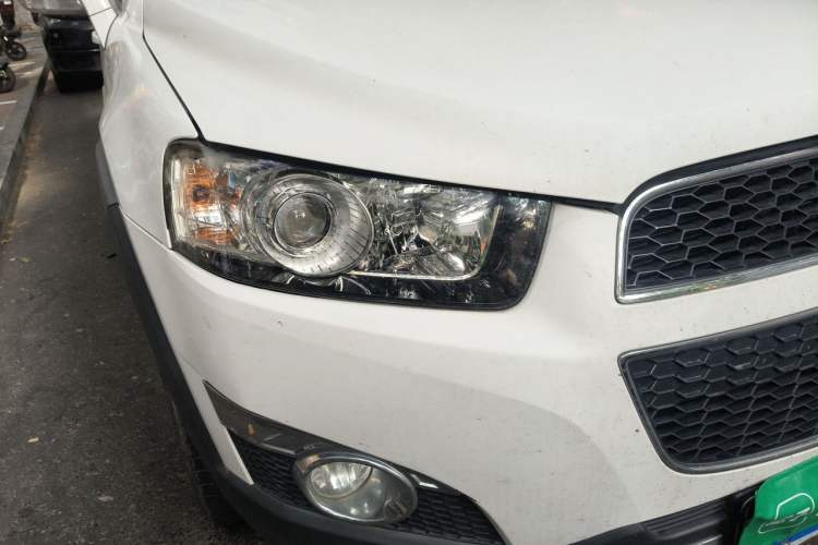 Used Chevrolet Captiva 2014 2.4L Two-Wheel Drive Urban Version 7 Seats Right Front Headlight