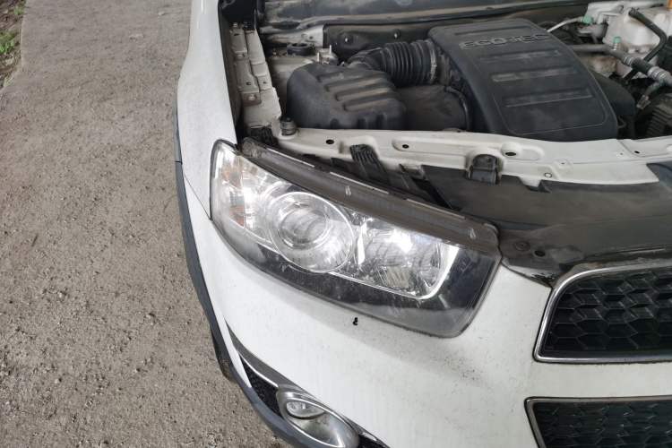 Used Chevrolet Captiva 2014 2.4L 4x4 Flagship Edition 7 Seats Right Front Headlight