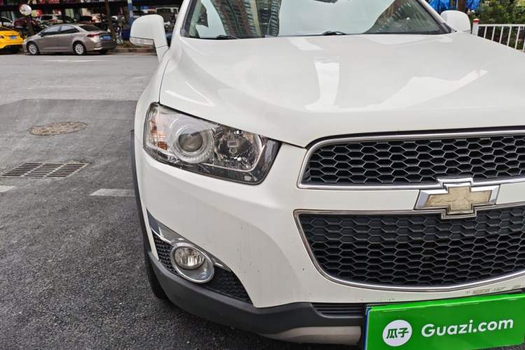 Used Chevrolet Captiva 2014 2.4L Two-Wheel Drive Urban Version 7 Seats Right Front Headlight
