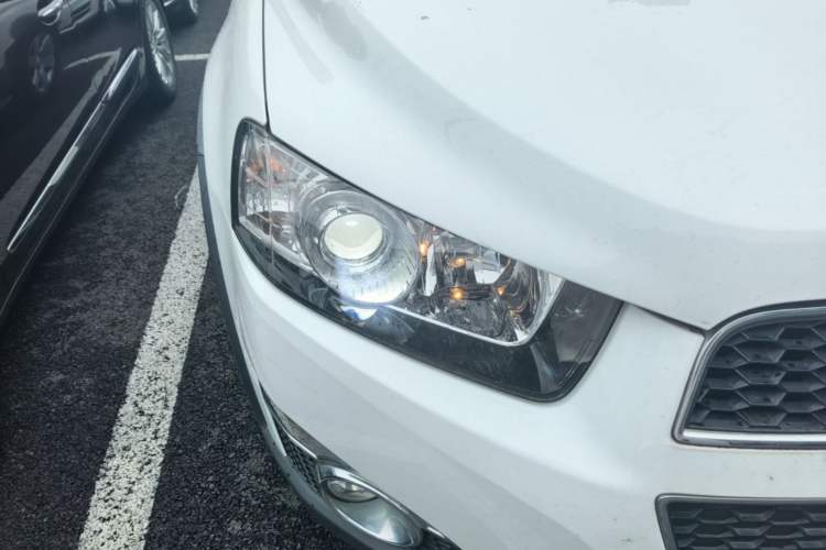 Used Chevrolet Captiva 2014 2.4L Two-Wheel Drive City Edition 5 Seats Right Front Headlight