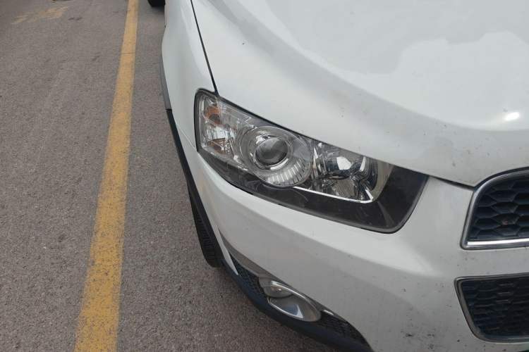 Used Chevrolet Captiva 2014 2.4L 4x4 Flagship Edition 7 Seats Right Front Headlight