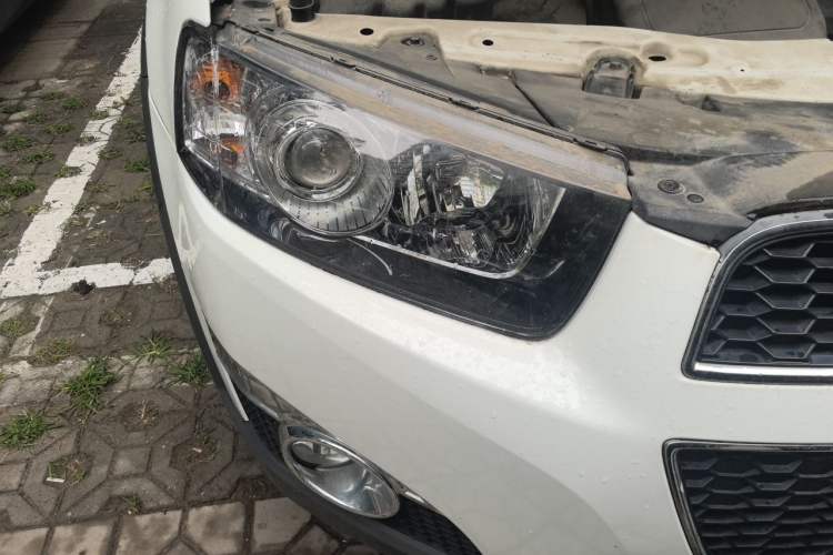 Used Chevrolet Captiva 2014 2.4L 4x4 Flagship Edition 7 Seats Right Front Headlight