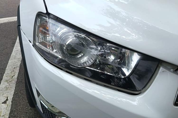 Used Chevrolet Captiva 2014 2.4L 4x4 Flagship Edition 7 Seats Right Front Headlight