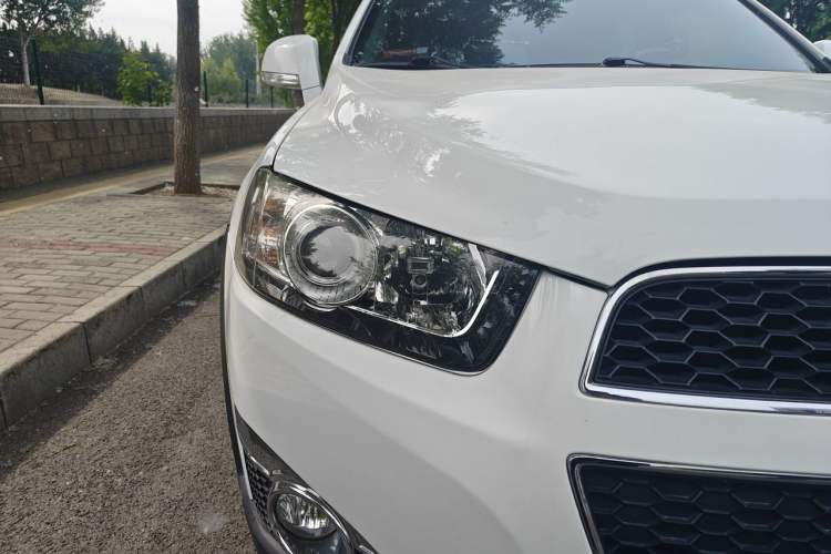 Used Chevrolet Captiva 2014 2.4L 4x4 Flagship Edition 7 Seats Right Front Headlight
