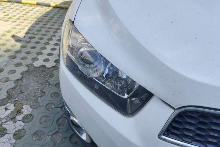 Used Chevrolet Captiva 2014 2.4L 4x4 Flagship Edition 7 Seats Right Front Headlight