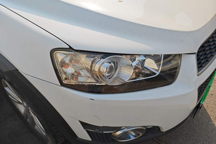Used Chevrolet Captiva 2014 2.4L 4x4 Flagship Edition 7 Seats Right Front Headlight