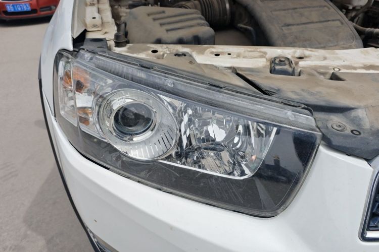 Used Chevrolet Captiva 2014 2.4L Two-Wheel Drive City Edition 5 Seats Right Front Headlight