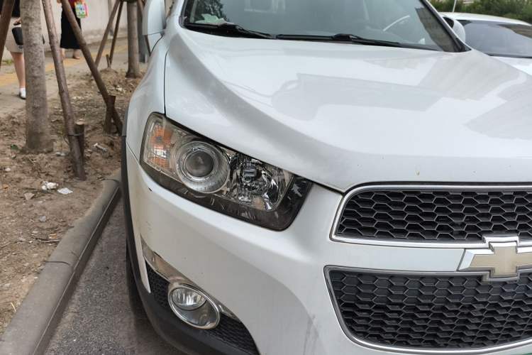 Used Chevrolet Captiva 2014 2.4L 4x4 Flagship Edition 7 Seats Right Front Headlight