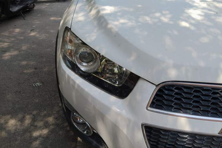 Used Chevrolet Captiva 2014 2.4L Two-Wheel Drive Urban Version 7 Seats Right Front Headlight