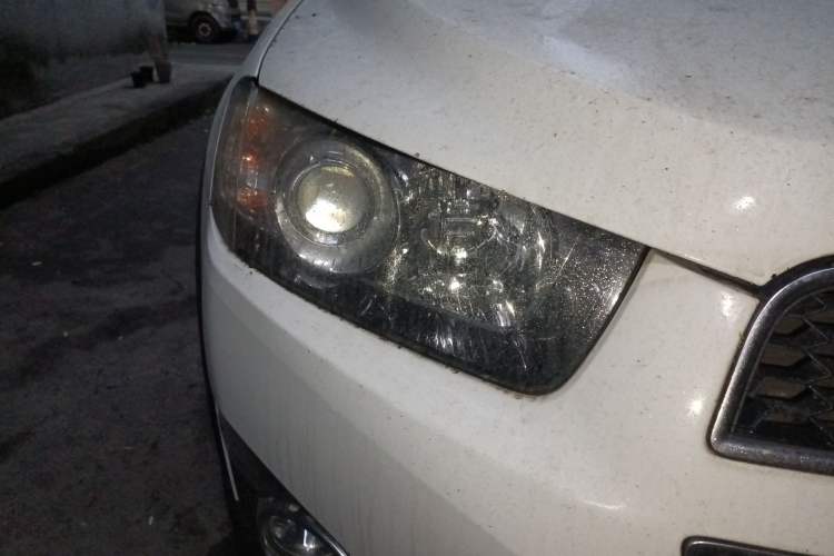 Used Chevrolet Captiva 2014 2.4L Two-Wheel Drive Urban Version 7 Seats Right Front Headlight