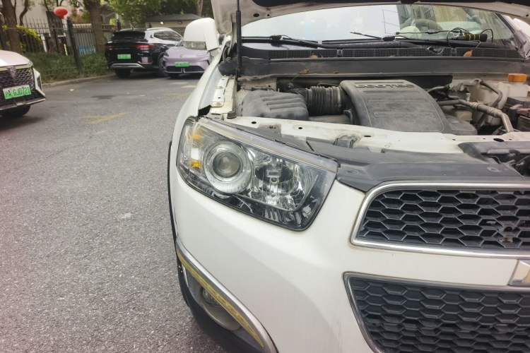 Used Chevrolet Captiva 2014 2.4L Two-Wheel Drive Urban Version 7 Seats Right Front Headlight