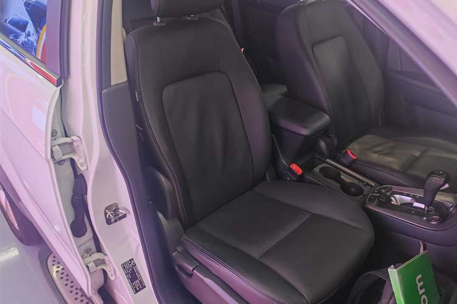 Used Chevrolet Captiva 2014 2.4L 4x4 Flagship Edition 7 Seats Right Front Seat