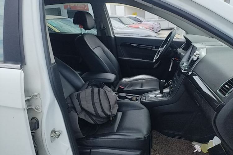 Used Chevrolet Captiva 2014 2.4L 4x4 Flagship Edition 7 Seats Right Front Seat