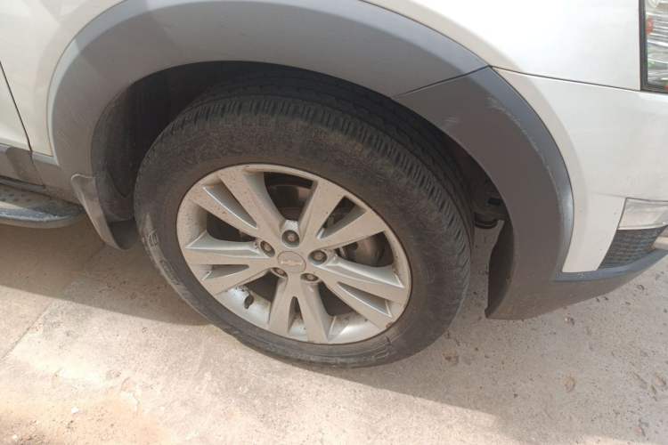 Used Chevrolet Captiva 2014 2.4L 4x4 Flagship Edition 7 Seats Right Front Wheel Hub