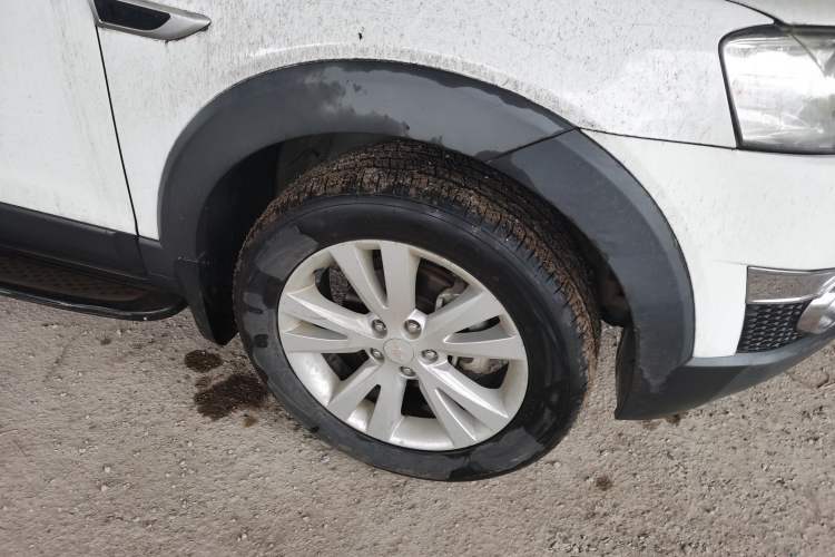 Used Chevrolet Captiva 2014 2.4L 4x4 Flagship Edition 7 Seats Right Front Wheel Hub