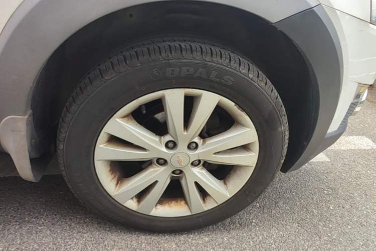 Used Chevrolet Captiva 2014 2.4L 4x4 Flagship Edition 7 Seats Right Front Wheel Hub