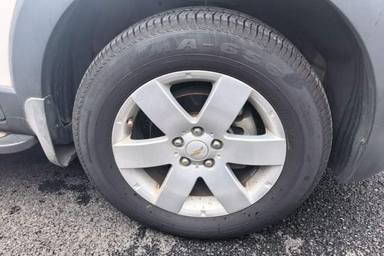 Used Chevrolet Captiva 2014 2.4L Two-Wheel Drive City Edition 5 Seats Right Front Wheel Hub
