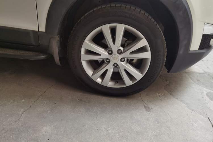 Used Chevrolet Captiva 2014 2.4L 4x4 Flagship Edition 7 Seats Right Front Wheel Hub