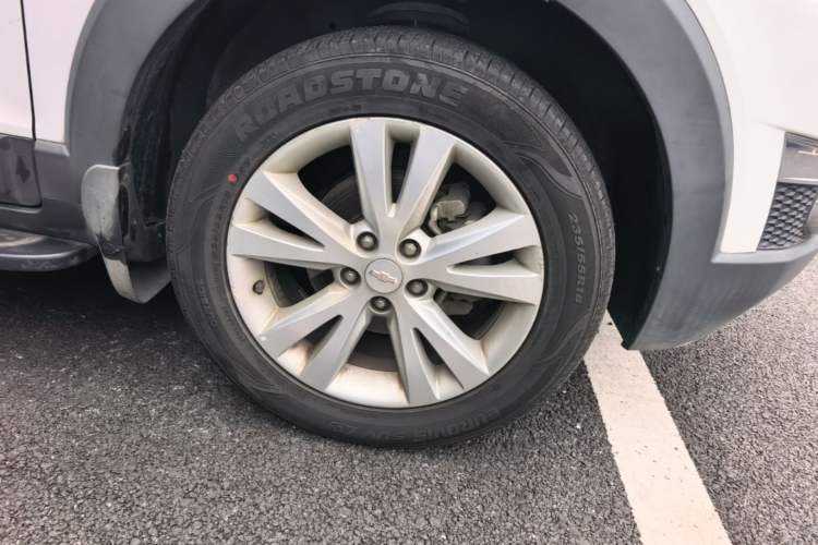 Used Chevrolet Captiva 2014 2.4L 4x4 Flagship Edition 7 Seats Right Front Wheel Hub