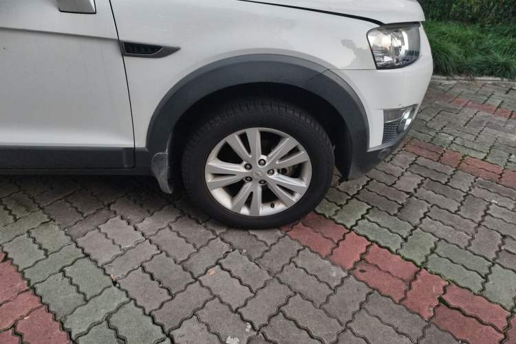 Used Chevrolet Captiva 2014 2.4L 4x4 Flagship Edition 7 Seats Right Front Wheel Hub