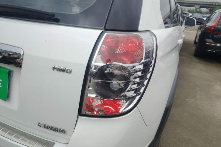 Used Chevrolet Captiva 2014 2.4L 4x4 Flagship Edition 7 Seats Right Rear Taillight