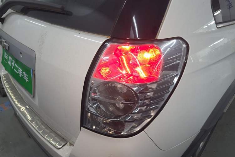 Used Chevrolet Captiva 2014 2.4L Two-Wheel Drive City Edition 5 Seats Right Rear Taillight