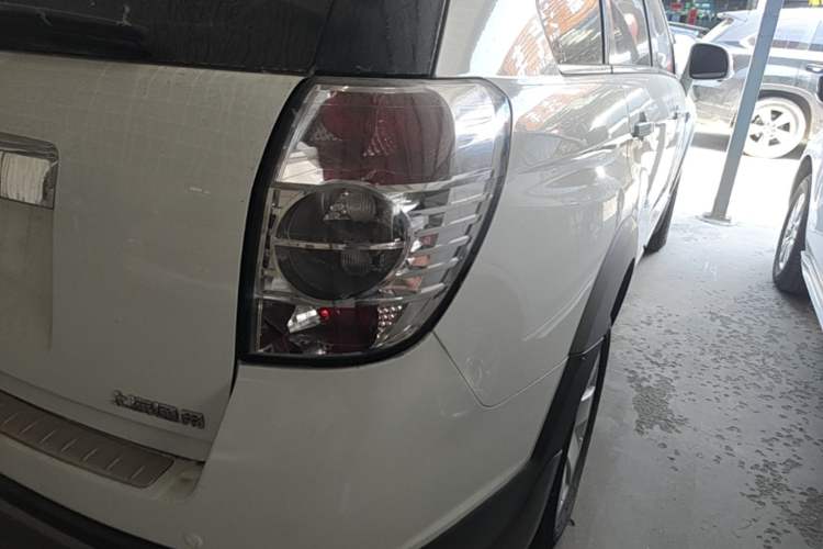 Used Chevrolet Captiva 2014 2.4L Two-Wheel Drive Urban Version 7 Seats Right Rear Taillight