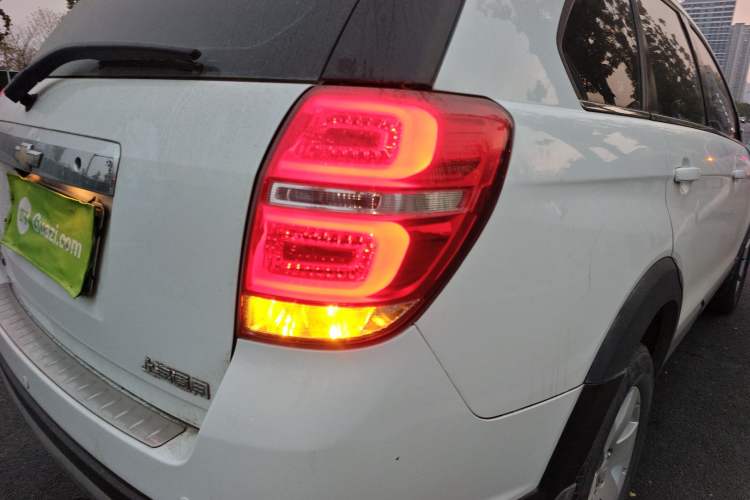 Used Chevrolet Captiva 2014 2.4L Two-Wheel Drive City Edition 5 Seats Right Rear Taillight
